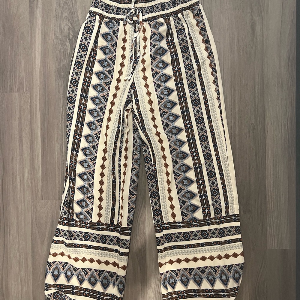 Pattern flare pants